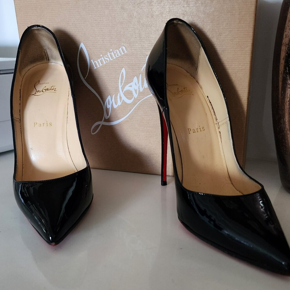 GENTLY USED Christian Loubtoutin So Kate Patent Black, Size 40(EU) 9(US)